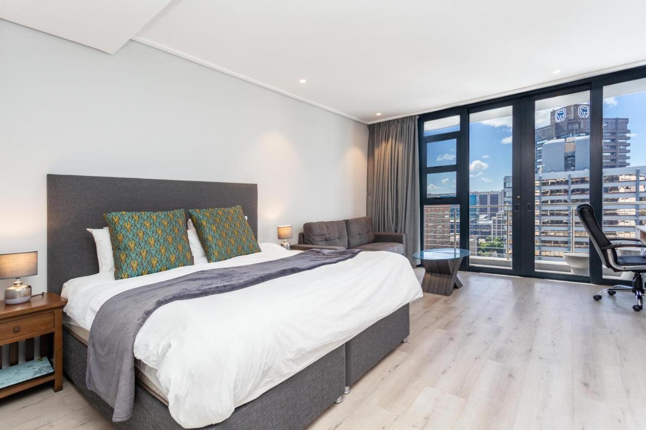 Luxurious 16 On Bree Studio Apartment - Harbour Views Kapstaden Exteriör bild
